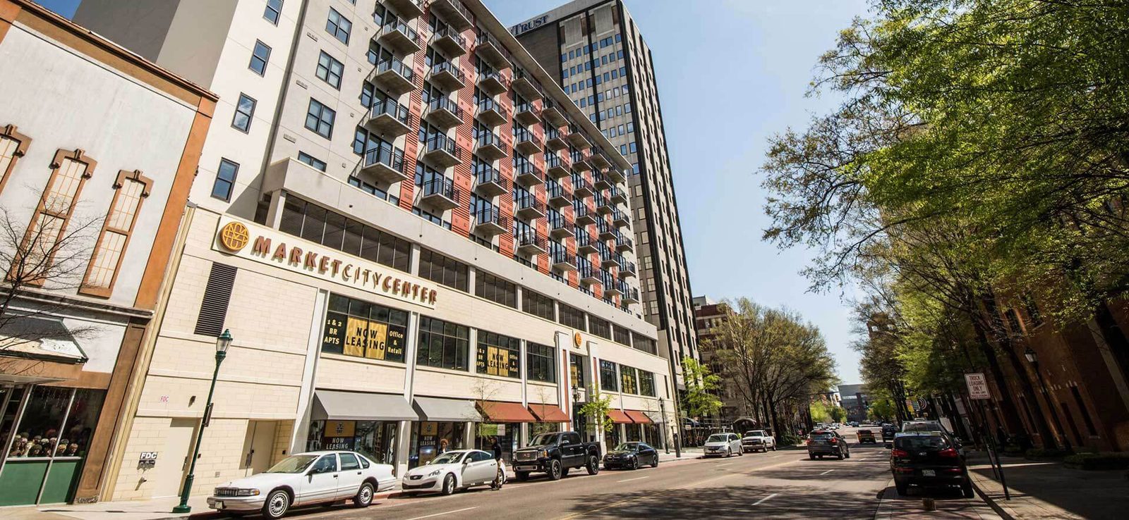 Market City Center tower on a downtown Chattanooga street