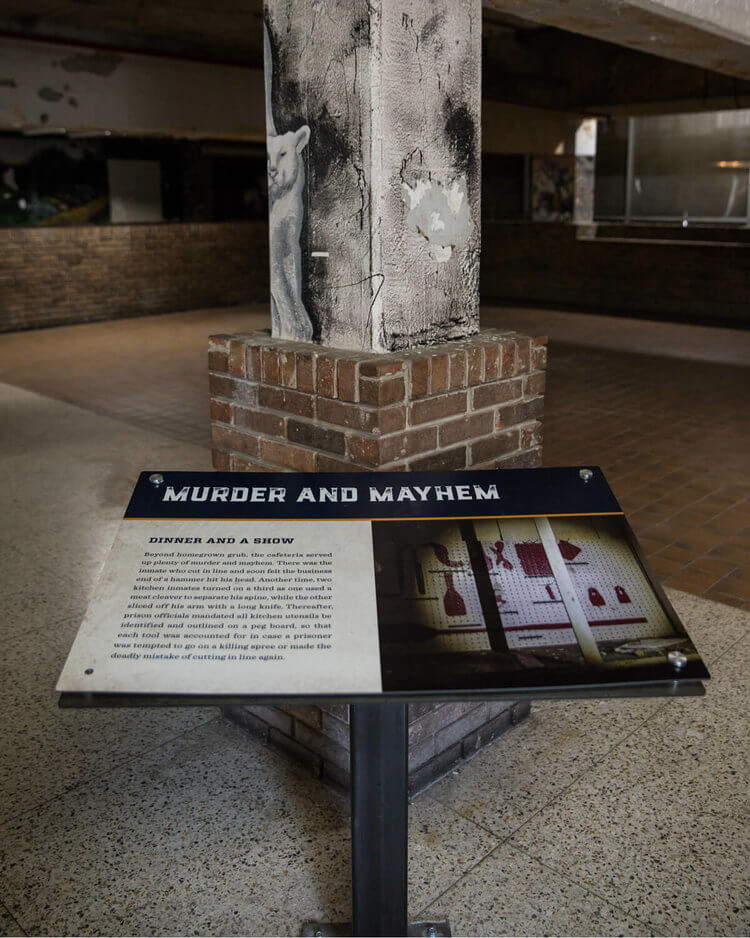 Cafeteria tour signage